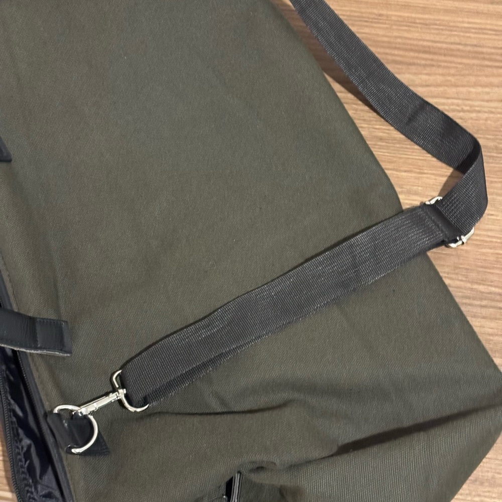 John Varvatos Bag Green Black Travel Weekender Mens Duffle Faux Leather Zip - Picture 4 of 5